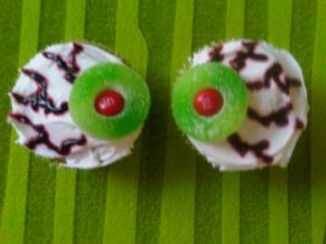 Halloween Eyeball Cupcakes